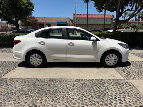 Used 2019 Kia Rio S FWD image 4