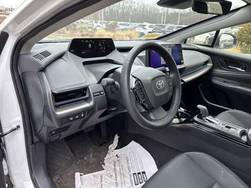 Used 2024 Toyota Prius XLE image 14