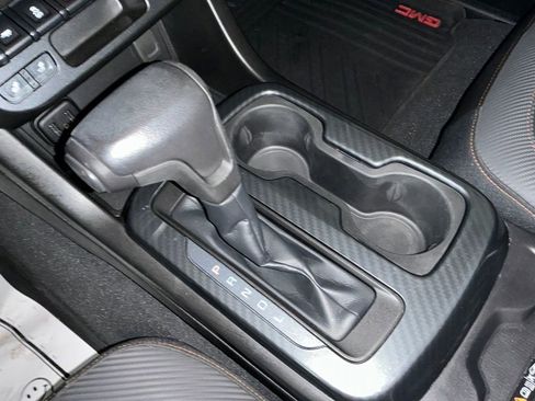 Used 2021 GMC Canyon AT4 image 24