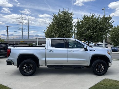 Used 2020 GMC Sierra 1500 SLT w/ Driver Alert Package I AWD/4WD image 6