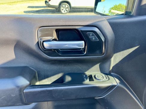 Used 2021 Chevrolet Silverado 1500 W/T w/ WT Value Package AWD/4WD image 18