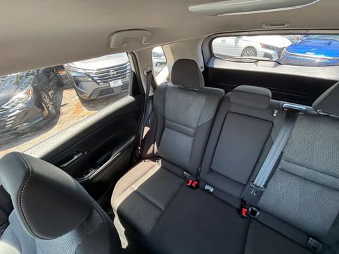 Used 2025 Nissan Rogue SV FWD image 40