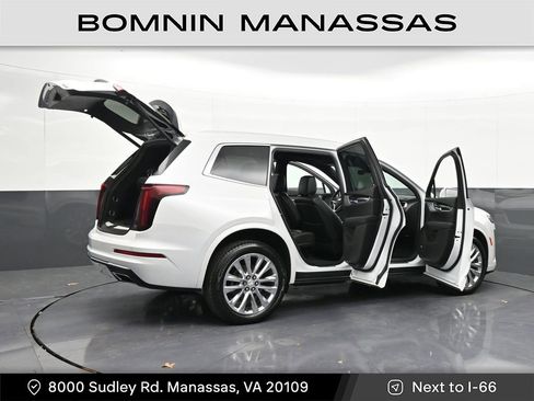 Used 2020 Cadillac XT6 Premium Luxury AWD/4WD image 36