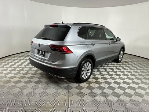 Used 2019 Volkswagen Tiguan SE image 4