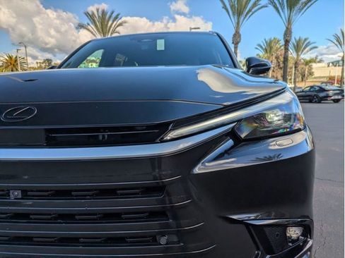 New 2026 Lexus TX 500h AWD image 10