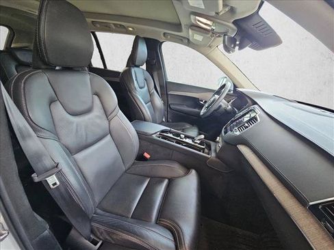 Used 2023 Volvo XC90 B6 Ultimate w/ Lounge Package AWD/4WD image 20
