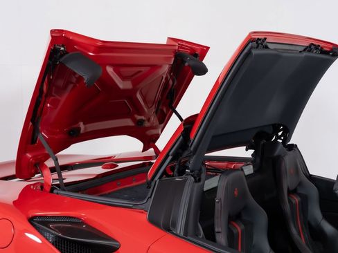 Used 2021 Ferrari F8 Tributo Base image 23