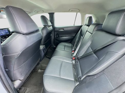 Used 2022 Toyota Corolla Cross XLE w/ Black Badges Package (TMS) FWD image 15
