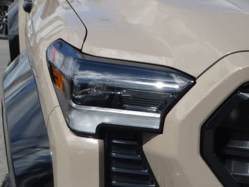 Used 2025 Toyota Tacoma TRD Pro AWD/4WD image 5