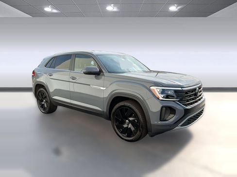 Used 2026 Volkswagen Atlas Cross Sport SE FWD image 7
