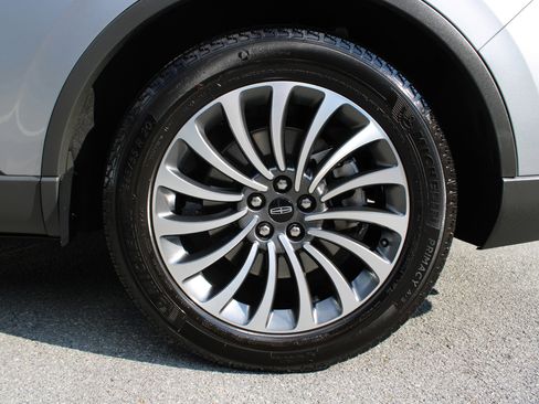 Used 2021 Lincoln Aviator Reserve w/ Equipment Group 201A image 10