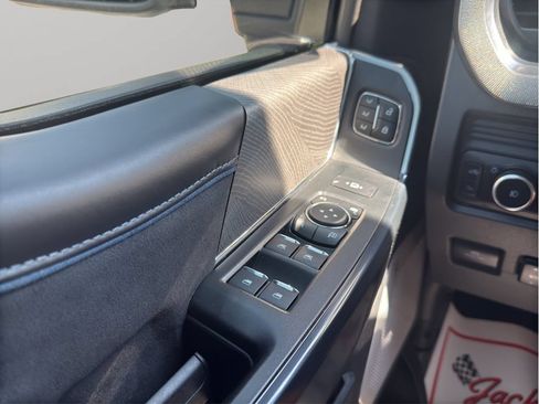 Used 2025 Ford F250 Platinum AWD/4WD image 22