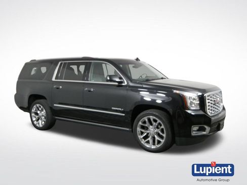 Used 2019 GMC Yukon XL Denali w/ Denali Ultimate Package AWD/4WD image 1