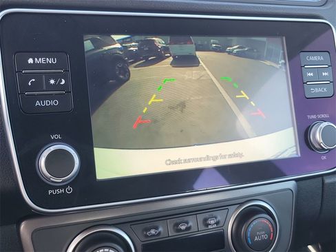 Used 2023 Nissan Leaf S image 10