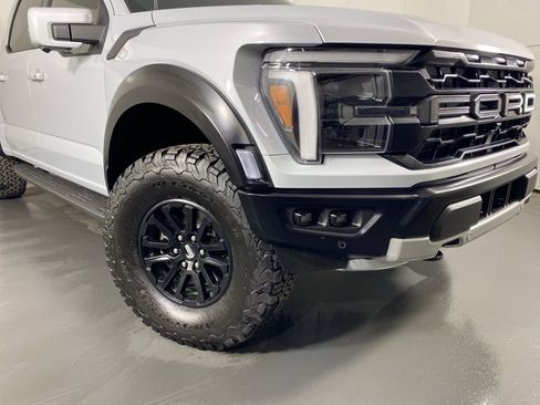 Used 2025 Ford F150 Raptor AWD/4WD image 3