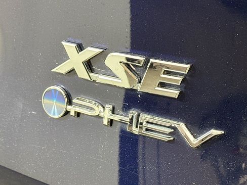 Used 2025 Toyota RAV4 XSE w/ Weather Package AWD/4WD image 15