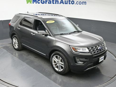 Used 2017 Ford Explorer Limited w/ Equipment Group 301A image 3