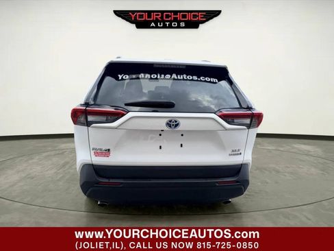 Used 2022 Toyota RAV4 XLE w/ Convenience Package AWD/4WD image 4