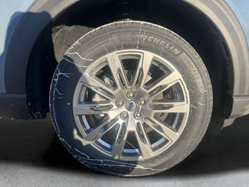 New 2026 Ford Explorer Active w/ Active Comfort Package image 8