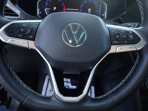 Used 2022 Volkswagen Taos SEL AWD/4WD image 17