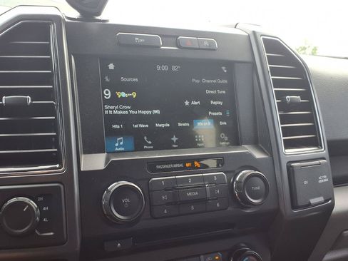 Used 2018 Ford F150 XLT w/ Equipment Group 302A Luxury AWD/4WD image 7