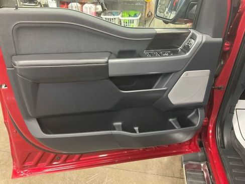 Used 2025 Ford F150 Lariat w/ Equipment Group 502A High image 5