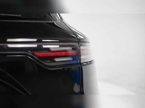 Certified 2023 Porsche Cayenne image 12