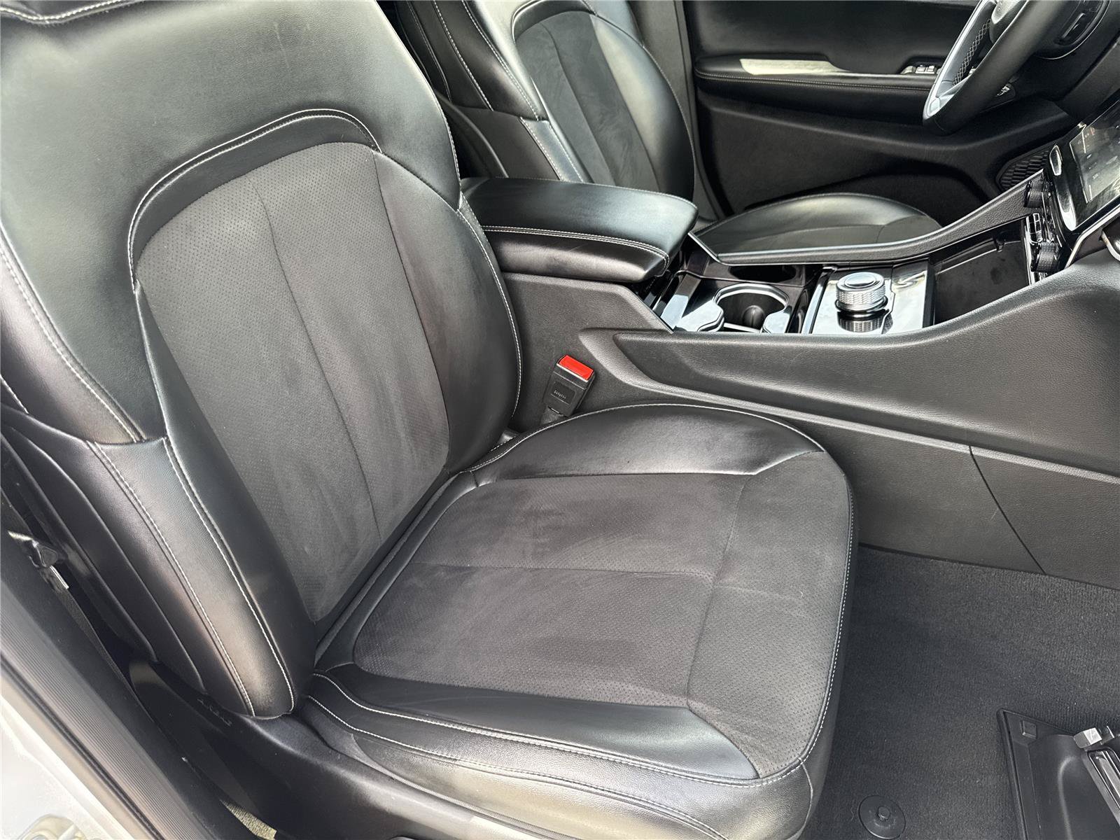 Used 2023 Jeep Grand Cherokee Altitude AWD/4WD image 35