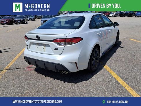 Used 2024 Toyota Corolla SE FWD image 3
