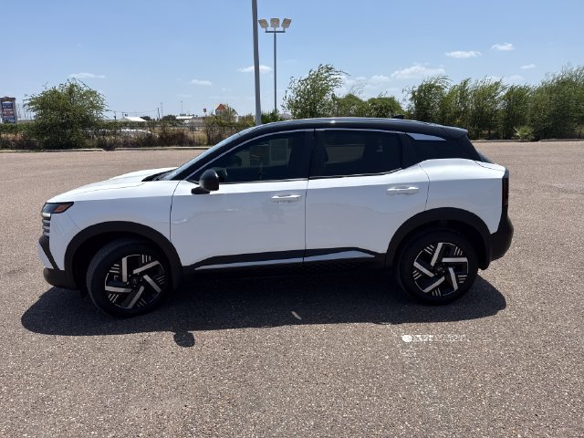 Used 2026 Nissan Kicks SV FWD image 4