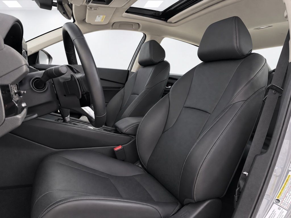 Used 2023 Honda Accord Touring image 14