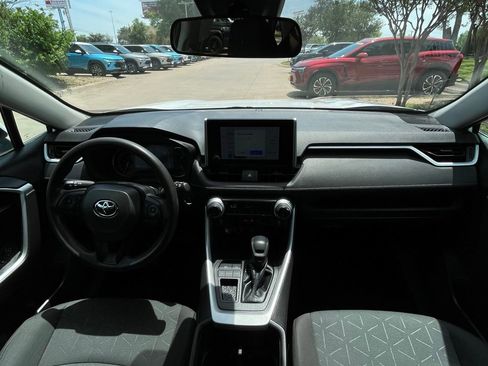Used 2023 Toyota RAV4 XLE FWD image 11