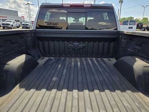 Used 2023 Chevrolet Silverado 1500 RST AWD/4WD image 17