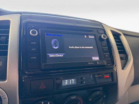 Used 2014 Toyota Tacoma 4x4 Access Cab V6 w/ TRD Sport Package image 17