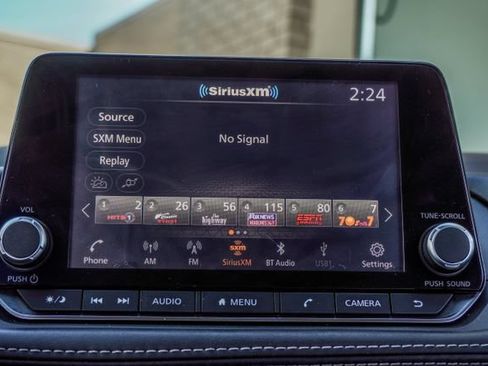 Used 2021 Nissan Rogue S FWD image 29