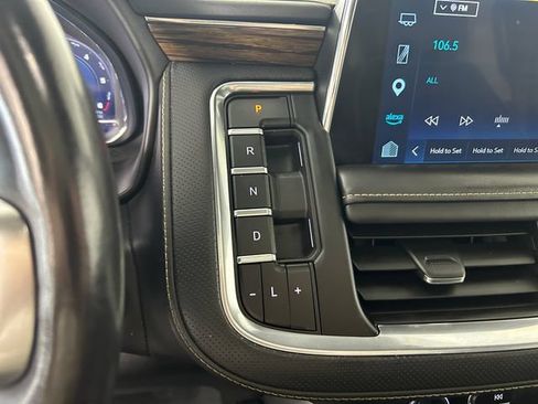 Used 2023 Chevrolet Suburban Premier w/ Advanced Technology Package AWD/4WD image 20