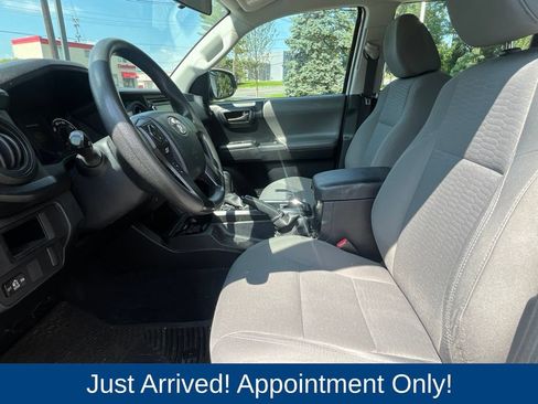 Used 2017 Toyota Tacoma SR w/ Tow Package AWD/4WD image 10