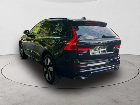 Certified 2025 Volvo XC60 T8 Plus w/ Climate Package AWD/4WD image 3