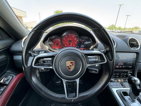 Used 2023 Porsche 718 Boxster S RWD image 28