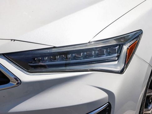 Used 2019 Acura ILX FWD image 2