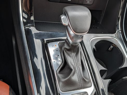 Used 2024 Kia Carnival SX Prestige FWD image 24
