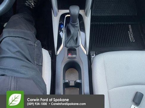 Used 2024 Toyota Corolla Cross L image 28