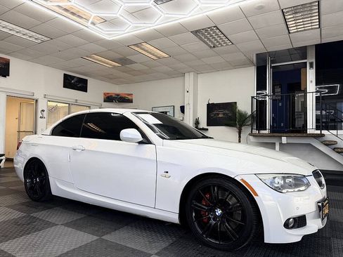 Used 2013 BMW 335i Convertible RWD image 4