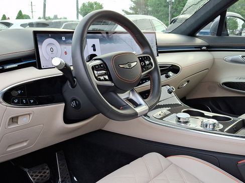 Certified 2026 Genesis GV70 3.5T Sport Prestige AWD/4WD image 18