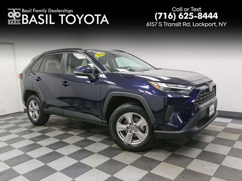 Used 2022 Toyota RAV4 XLE w/ Convenience Package AWD/4WD image 1