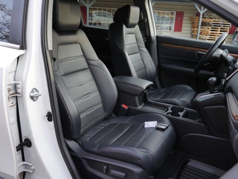 Used 2018 Honda CR-V Touring image 30