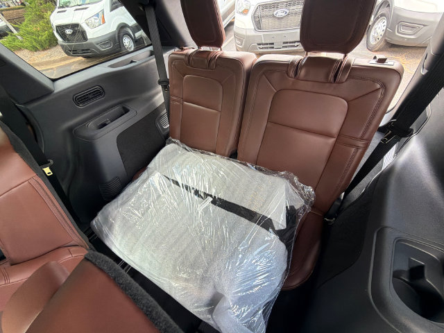 New 2027 Lincoln Aviator Reserve w/ Luxury Package RWD image 21