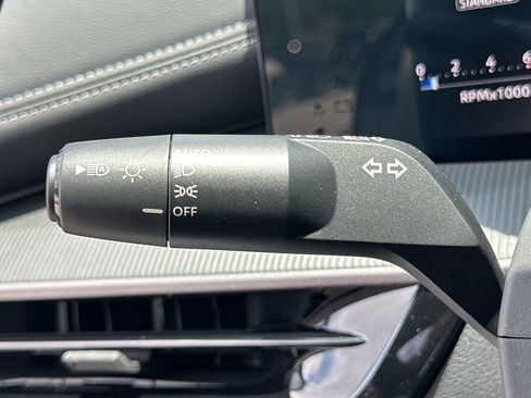 New 2025 Nissan Murano SV FWD image 13
