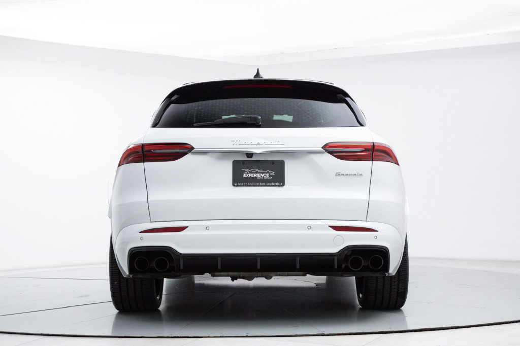 Certified 2023 Maserati Grecale Modena AWD/4WD image 4