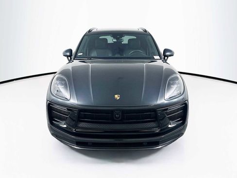 Certified 2024 Porsche Macan GTS image 6